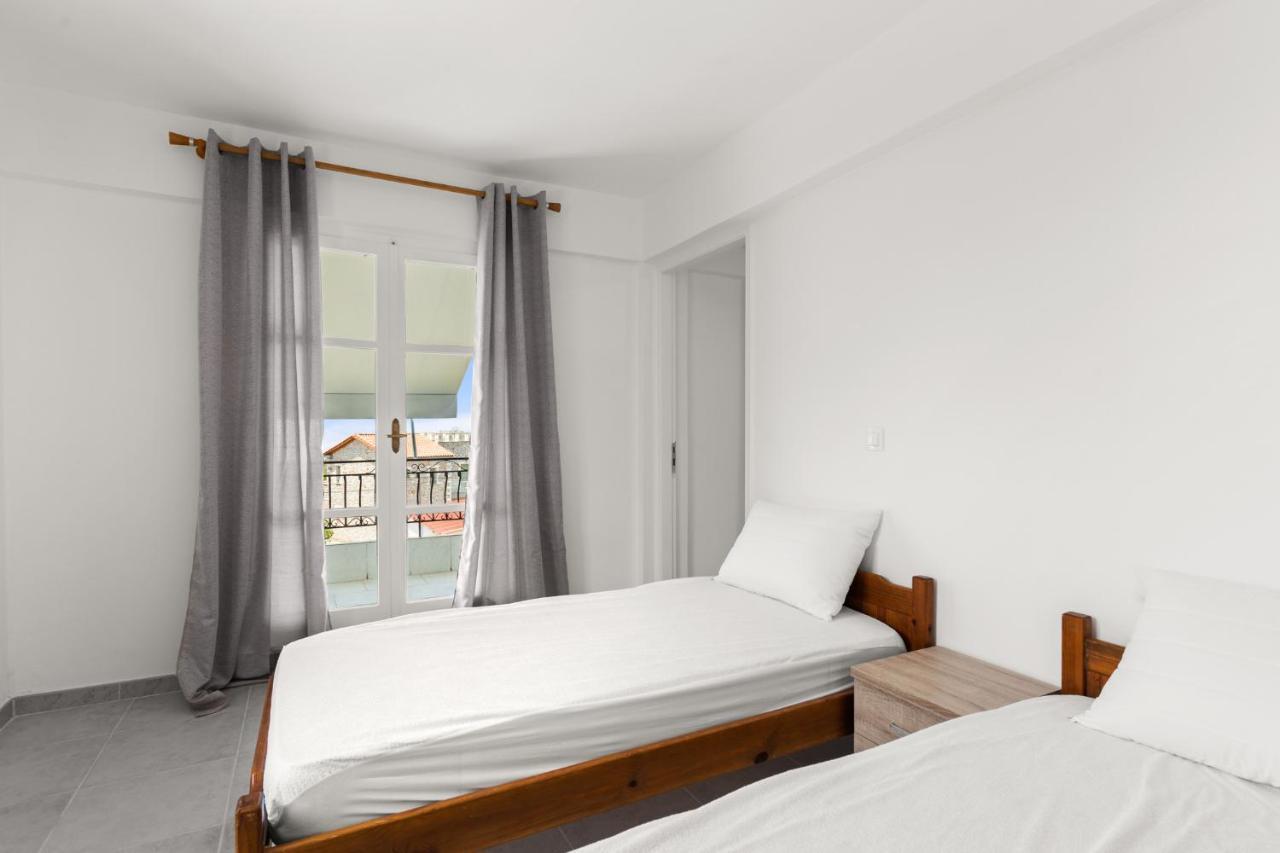 Nikolas Apartments Stoupa Lévktron Zewnętrze zdjęcie